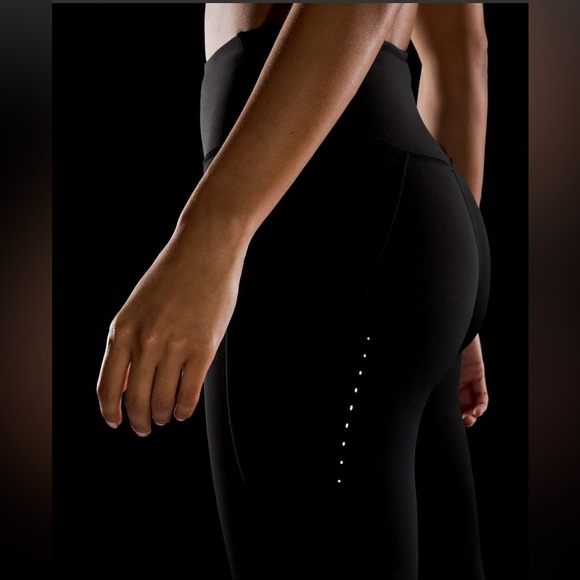 NWT Lululemon Fast and Free High Rise Tights 25” With Pockets Black Size 2 - Picture 3 of 5